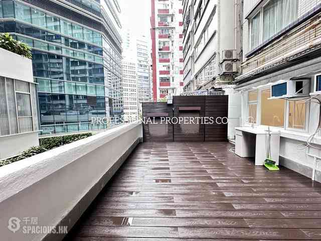 Wan Chai - Rialto Building 07