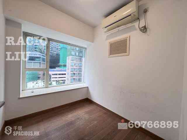 Soho - Centrestage 07