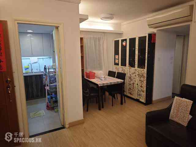 Tseung Kwan O - The Metro City Phase 3 The Metropolis Block 4 03