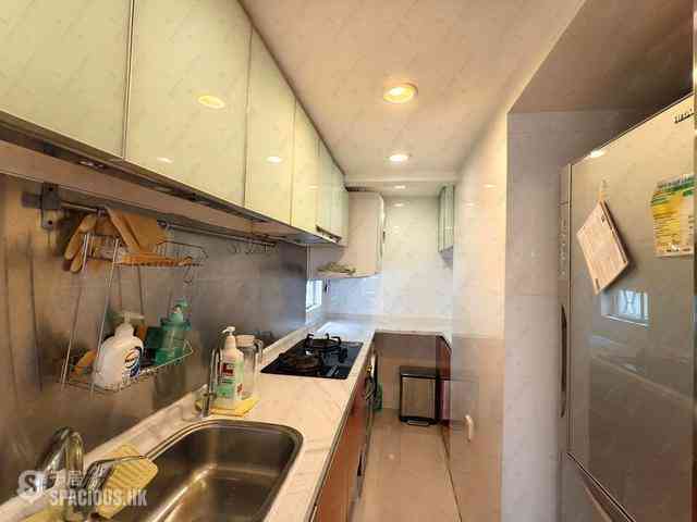 Wan Chai - Phoenix Court Block 3 11