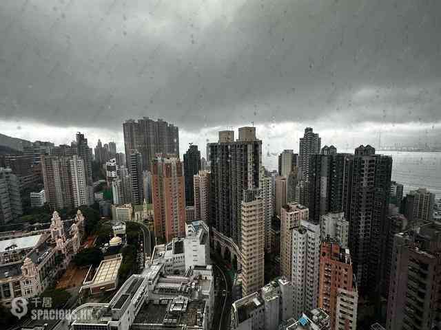 Sai Ying Pun - The Summa Block 1 08
