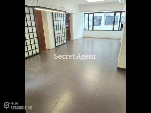 Mid Levels West - 31-37, Lyttelton Road 01