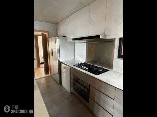 Soho - Albron Court 01