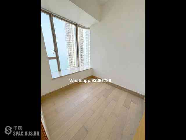 Kennedy Town - Cadogan 05