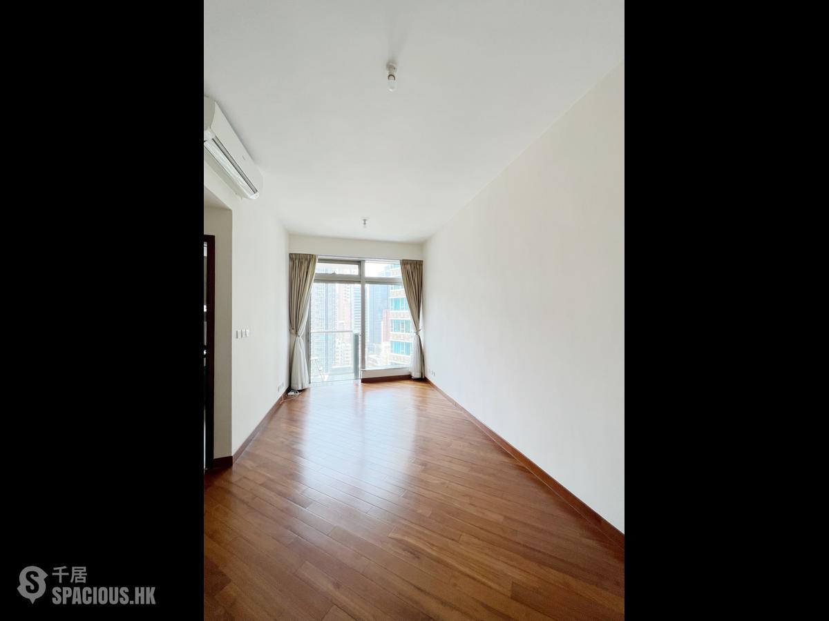 Wan Chai - The Avenue Phase 2 Block 3 01
