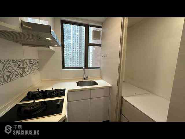 Shek Tong Tsui - The Belcher's Phase 2 Block 8 07