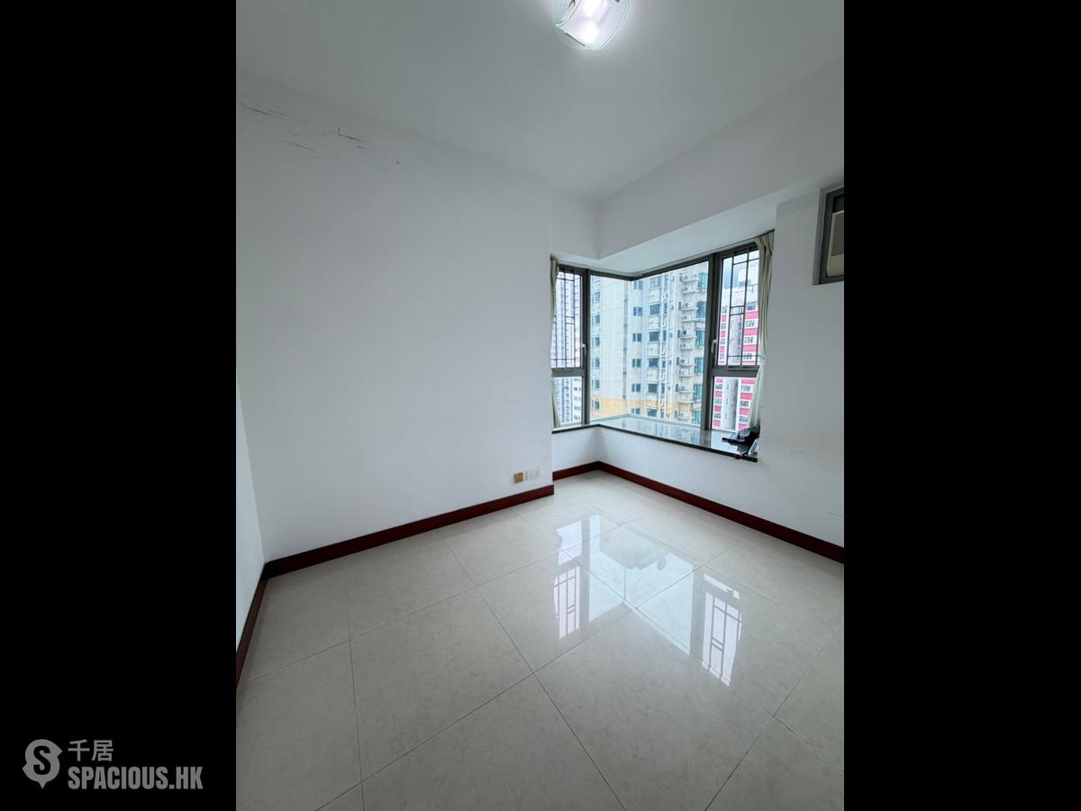 Kennedy Town - The Merton Tower 3 01