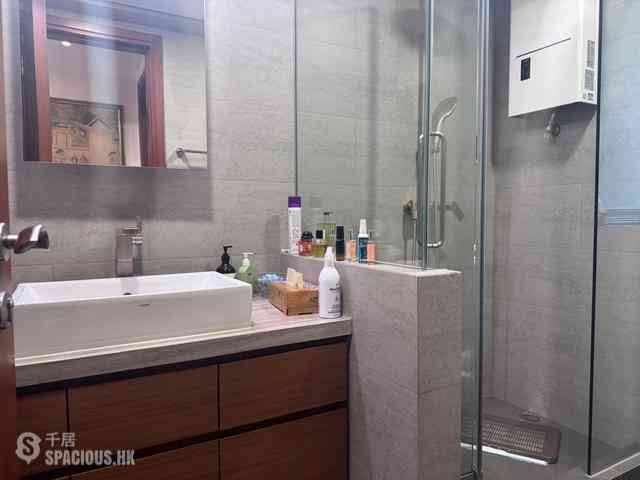 Mid Levels Central - Kam Yuen Mansion 06