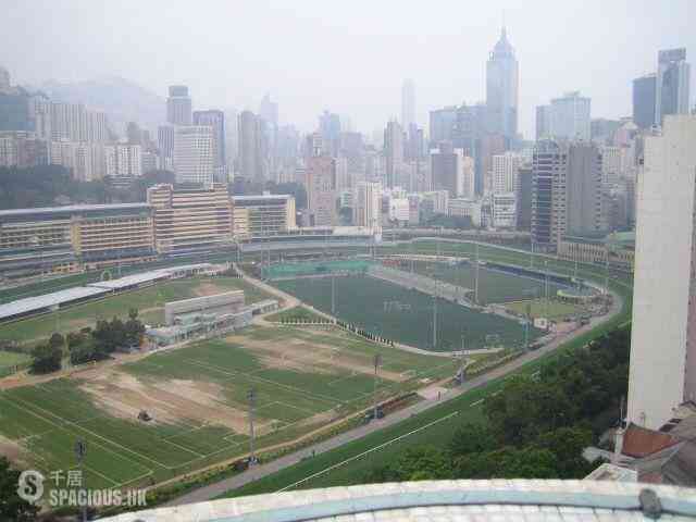 Happy Valley - Pioneer Court 01