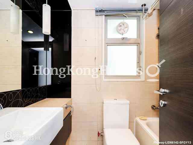 Sai Ying Pun - Centre Place 08