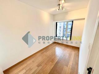 Soho - Centrestage 04