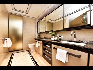Mid Levels Central - 3, MacDonnell Road 06