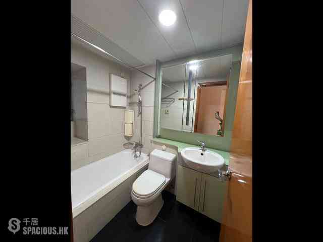 Tung Chung - Coastal Skyline Phase 1 Block 6 06