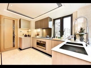 Mid Levels Central - 3, MacDonnell Road 11