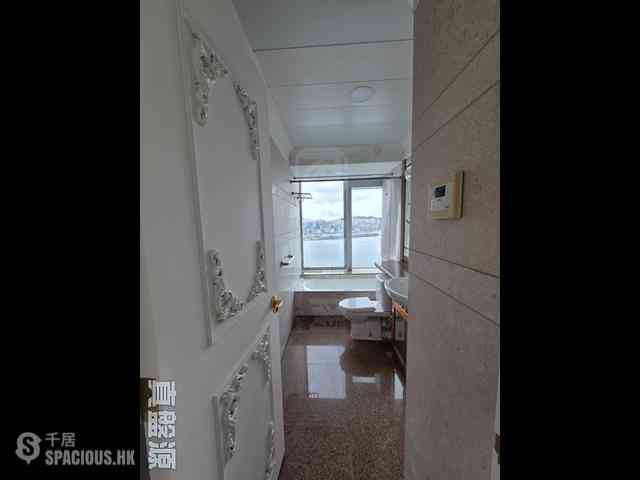 Whampoa Garden - Harbourfront Landmark 10