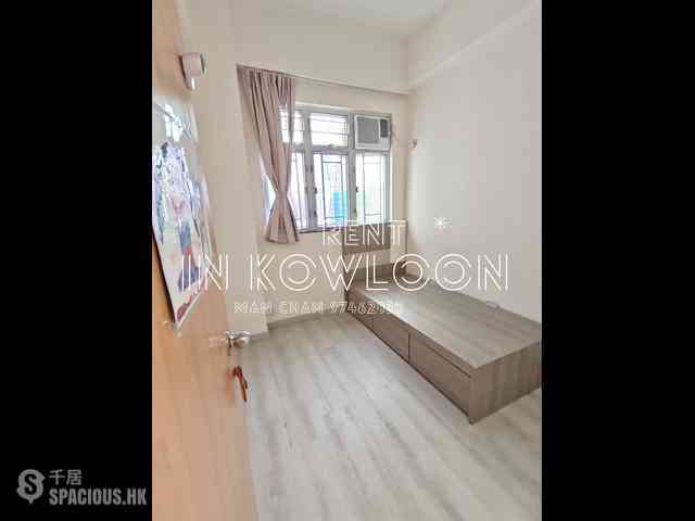 Sham Shui Po - Fook Yiu Building 09
