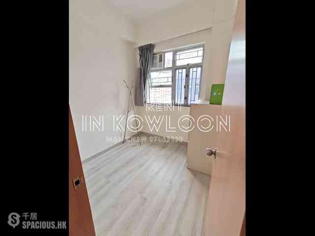 Sham Shui Po - Fook Yiu Building 08