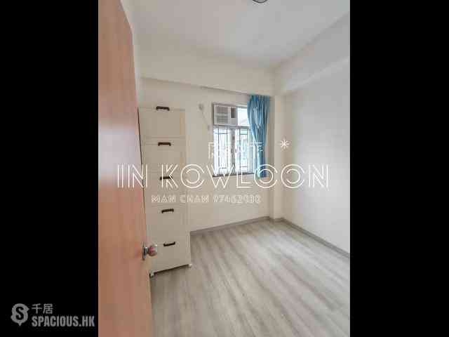 Sham Shui Po - Fook Yiu Building 07