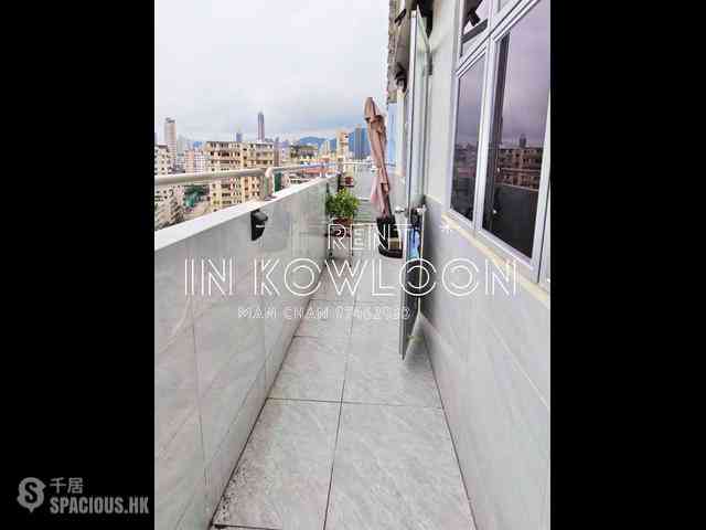 Sham Shui Po - Fook Yiu Building 03