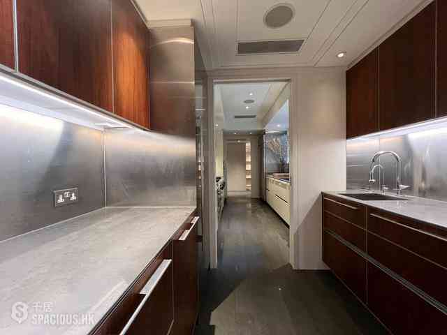 Mid Levels Central - Grenville House 16