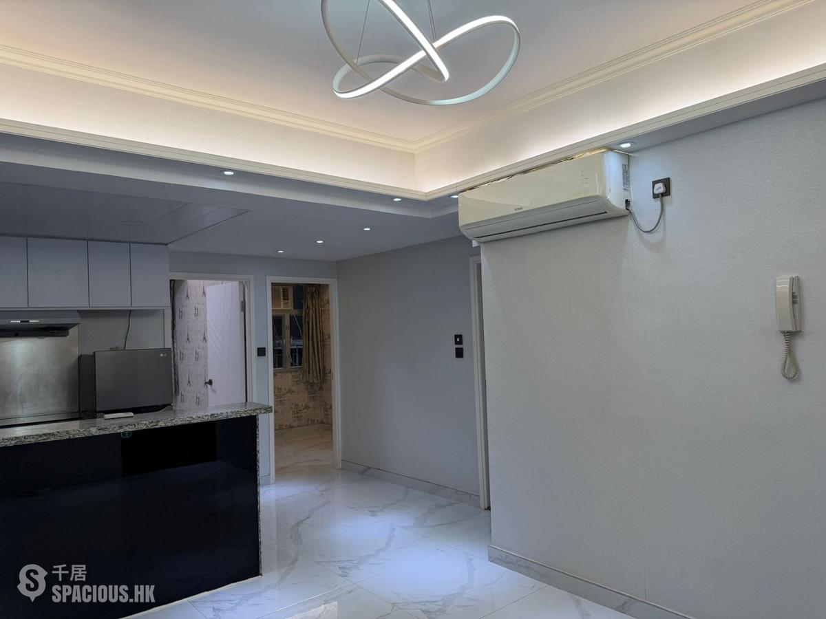 Wan Chai - Gold Jade Mansion 01