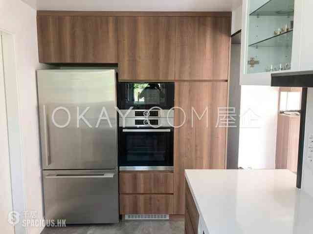 Pok Fu Lam - Baguio Villa Block 27 08
