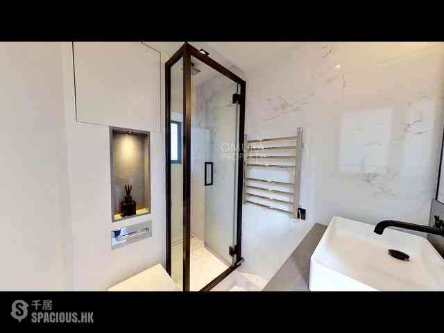 Sheung Wan - 379, Queen's Road Central 10