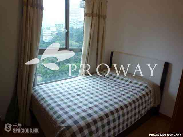 Wan Chai - The Zenith 06
