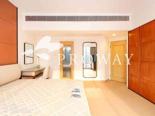 Wan Chai - Convention Plaza Apartments 05