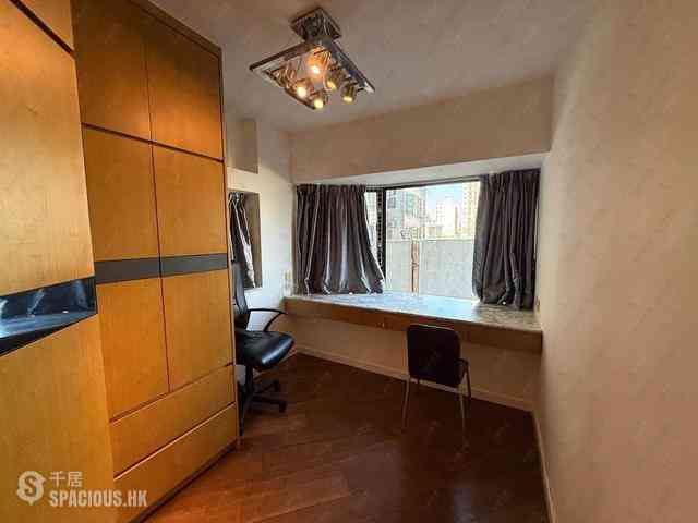 Mid Levels West - Euston Court Block 2 08