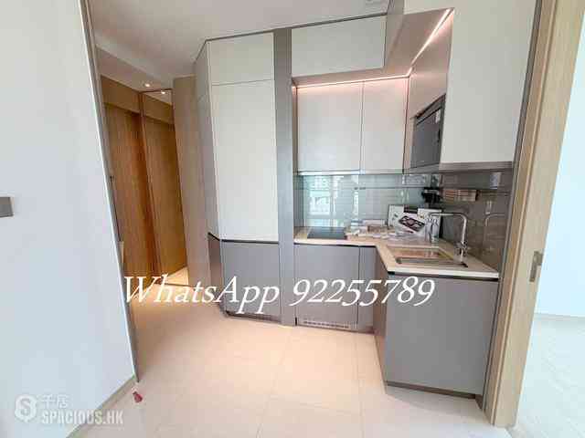 Sai Ying Pun - Upper Manor 03