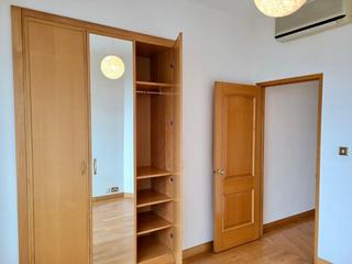Mid Levels Central - Fairlane Tower 03