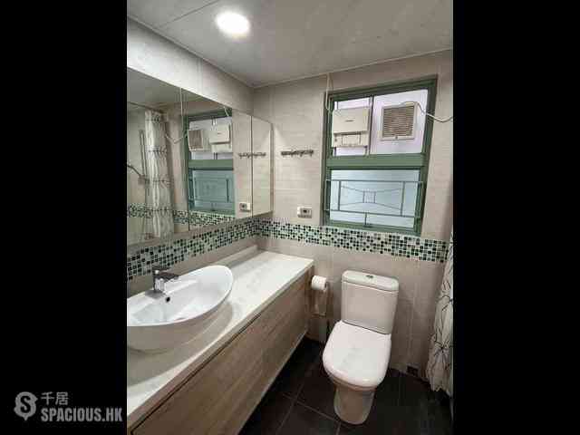 Mid Levels Central - Goldwin Heights 04