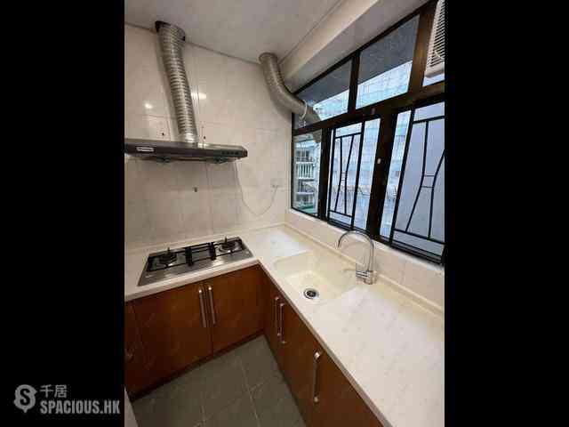Mid Levels West - Hing Wah Mansion Block B 15