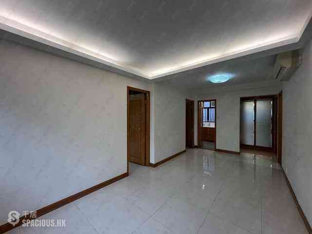 Mid Levels West - Hing Wah Mansion Block B 20