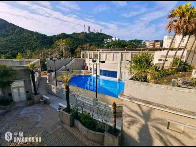 The Peak - The Mount Austin 12