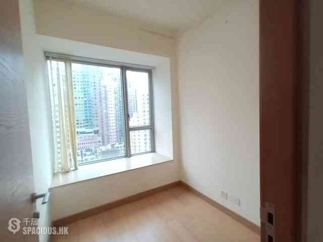 Sai Ying Pun - Island Crest Block 2 05