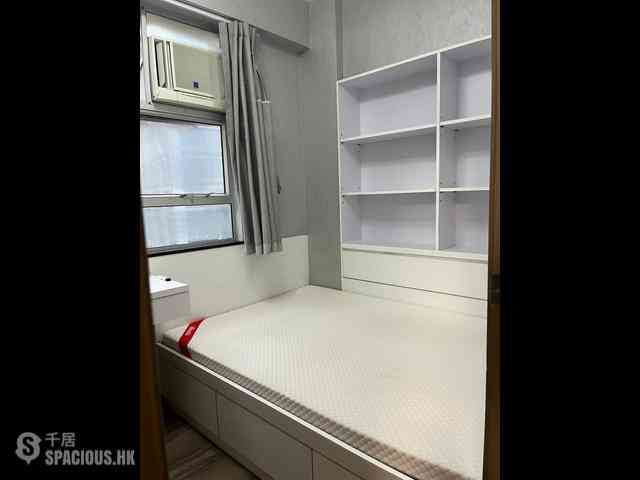 North Point - Fung Cheong Building 06