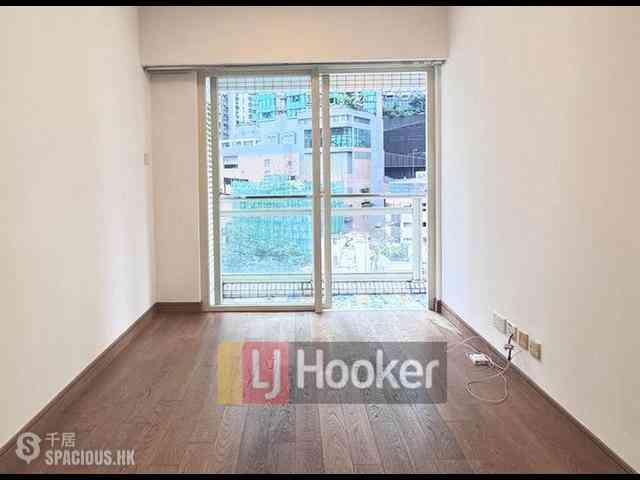 Soho - Centrestage 01