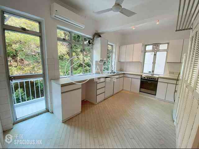 Mid Levels Central - Grand House 01