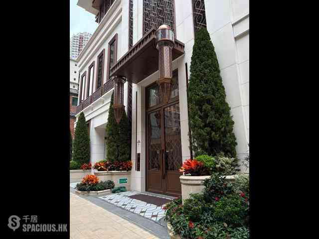 Sai Ying Pun - Upper Manor 01