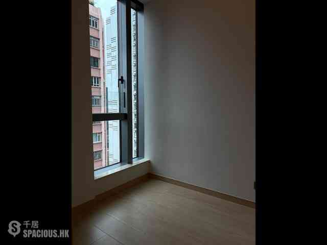 Sai Ying Pun - Upper Manor 05