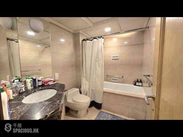Wan Chai - Convention Plaza Apartments 08
