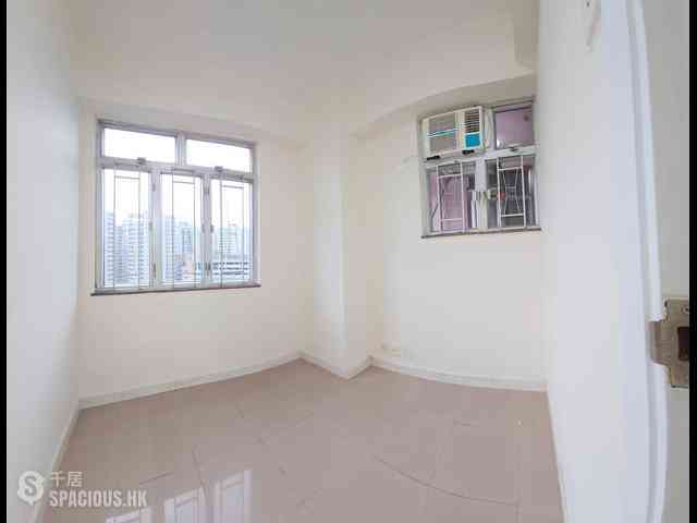 Mong Kok - Yau Lee Building 03