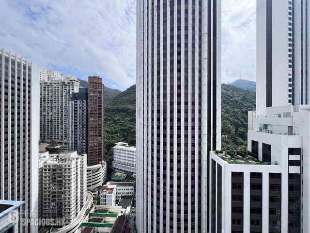 Wan Chai - The Avenue 02