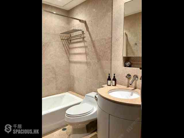 Mid Levels Central - Hillsborough Court 02
