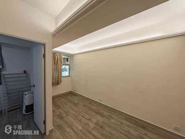 Central - Yuen Ming Building 02