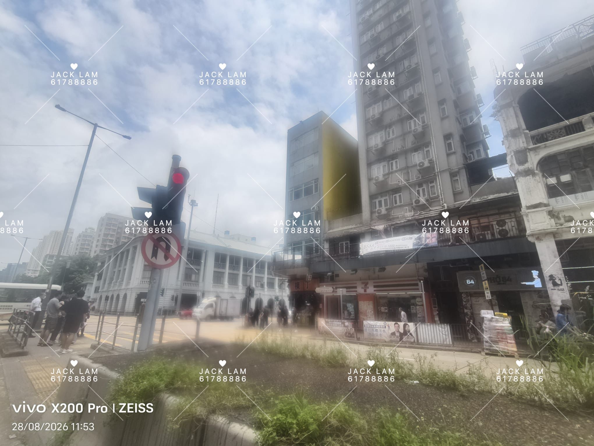 Sham Shui Po - 37, Yen Chow Street 01