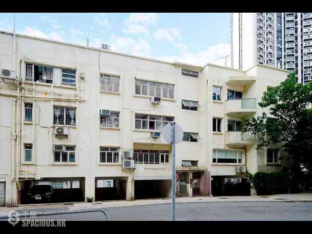 Mid Levels Central - 6B-6E, Bowen Road 35