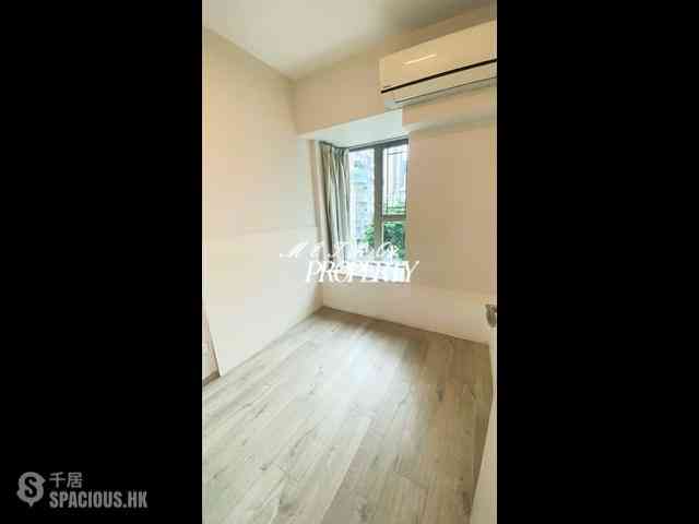 Sai Ying Pun - Centre Place 06